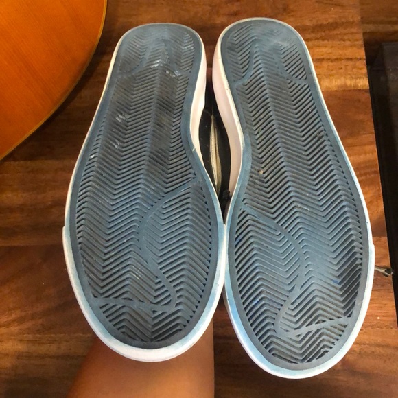 Navy leather Nike Court Tour sneakers - Picture 5 of 8